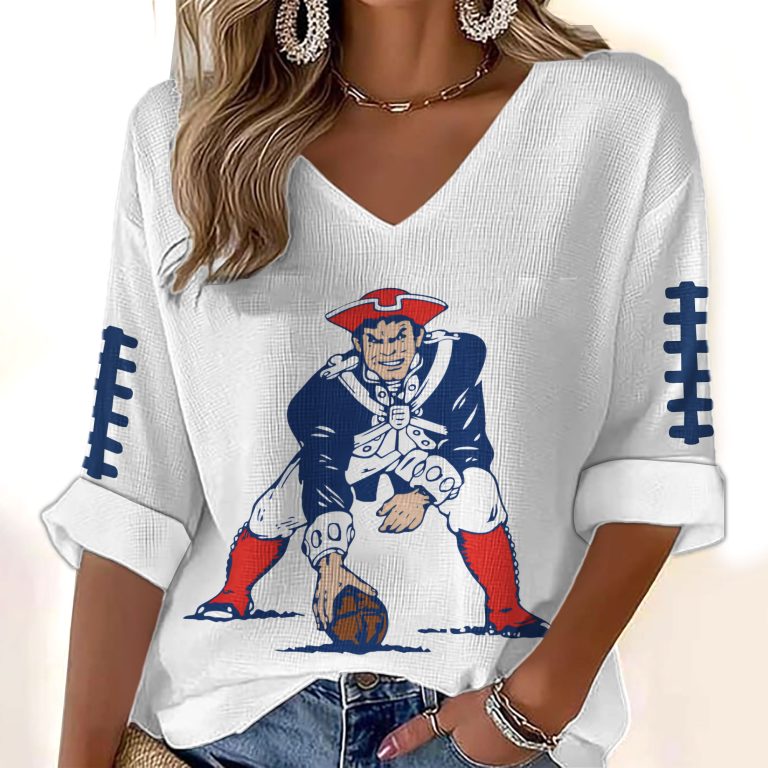 mk-TUY19-1174328-Pat-Patriots-Football-Waffle-v-neck-shirt.jpg